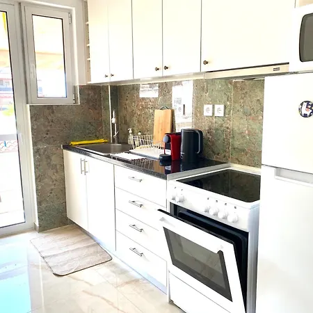 Quiet Near Subway And Acropolis 2 Bedrooms Apt Apartman